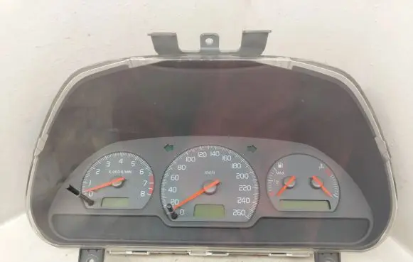 Volvo S40, V40 Speedometer (instrument cluster) 30889710 00W48D4 SW30887756