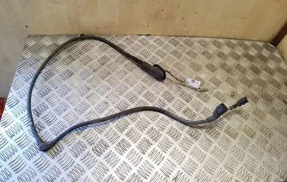 Volkswagen PASSAT B8 Rear ABS sensor wiring 