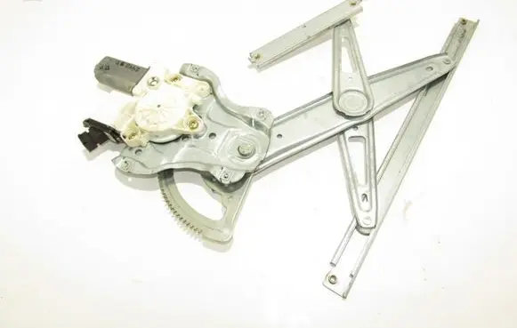 Toyota Corolla E120 E130 Front door electric window regulator 992046100