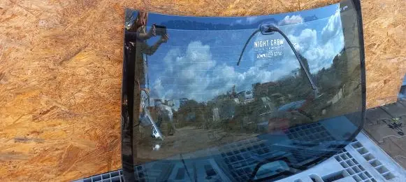 BMW 5 E39 Front vent window/glass (coupe) 