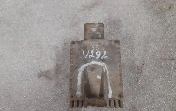 Mercedes-Benz S W220 Coolant fan relay A0085459932 0085459932