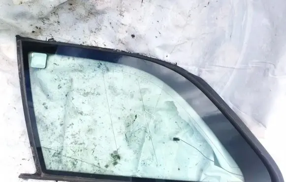 BMW 3 E36 Rear side window