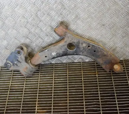 Ford Focus Front lower control arm/wishbone BV613C339AAA