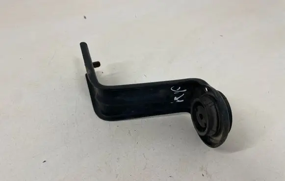 Toyota Avensis T270 Radiator mount bracket 16523 165230R010