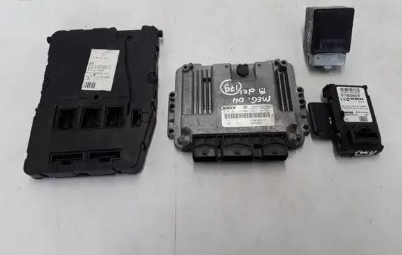 Renault Megane II Engine ECU kit and lock set 