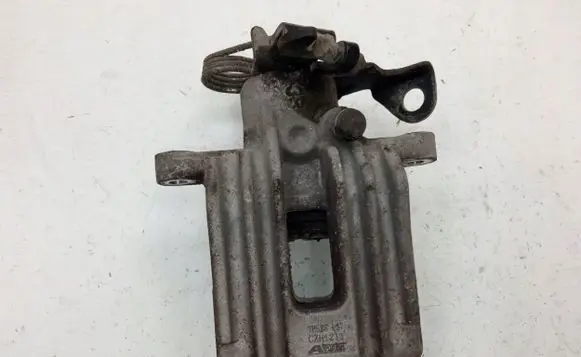 Volkswagen PASSAT B5.5 Rear brake caliper