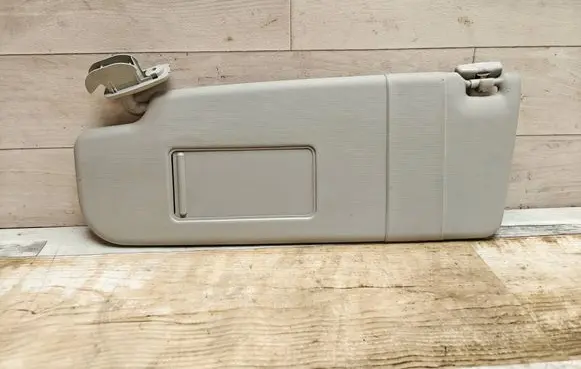 Sun visor