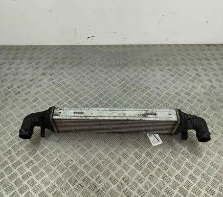 Mercedes-Benz C W204 Intercooler radiator A2045000200