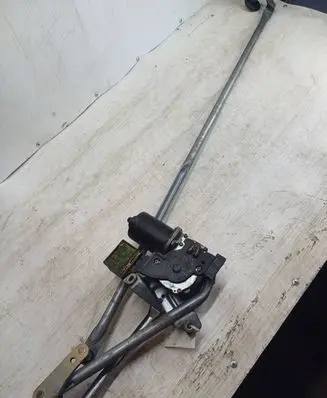 Mercedes-Benz Vaneo W414 Front wiper linkage and motor