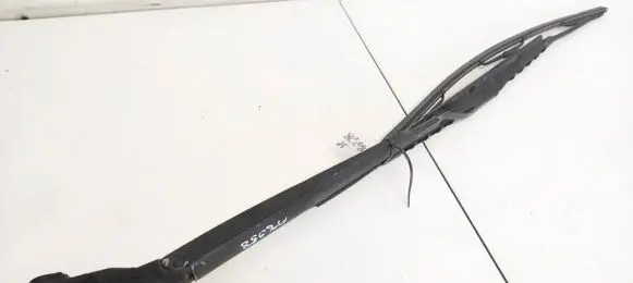 Nissan Primera Front wiper blade arm