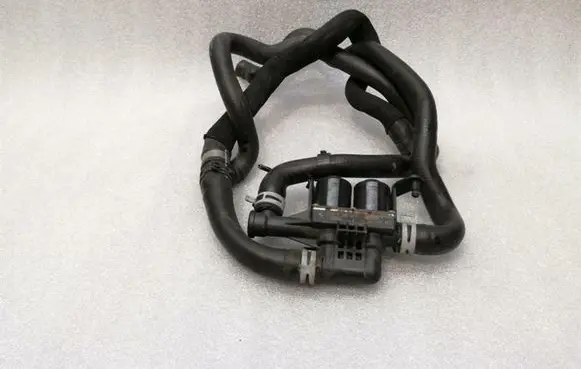 BMW M5 Coolant heater control valve 9310349