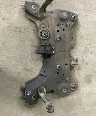Renault Latitude (L70) Front subframe