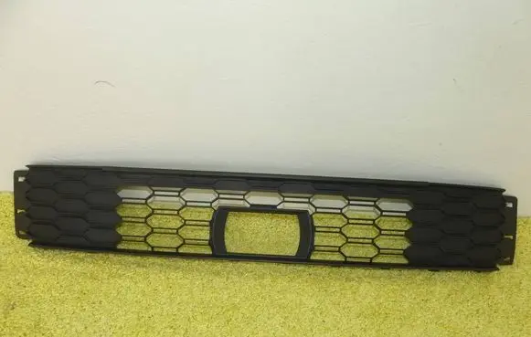 Skoda Fabia Mk4 (6VA) Front bumper lower grill 6V0853677G