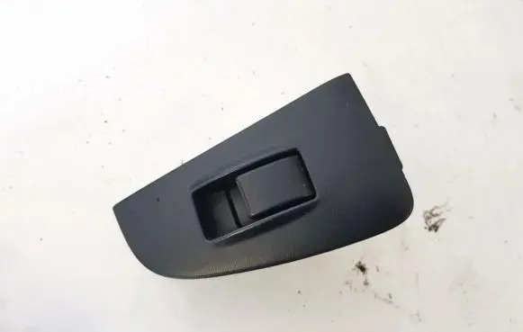 Toyota Avensis T250 Electric window control switch 7423105140 8655