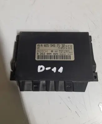 Mercedes-Benz E W211 Parking PDC control unit/module A0255457132 0263004025 39E00185