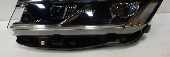 Volkswagen Touareg III Headlight/headlamp