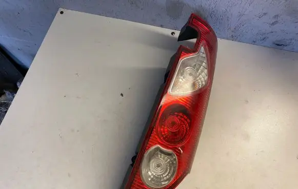 Renault Kangoo I Rear/tail lights 8200419945