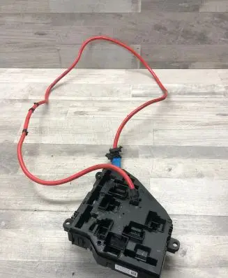 BMW 5 F10 F11 Fuse module 1670499