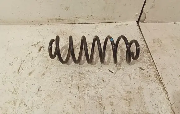 Volkswagen PASSAT CC Rear coil spring