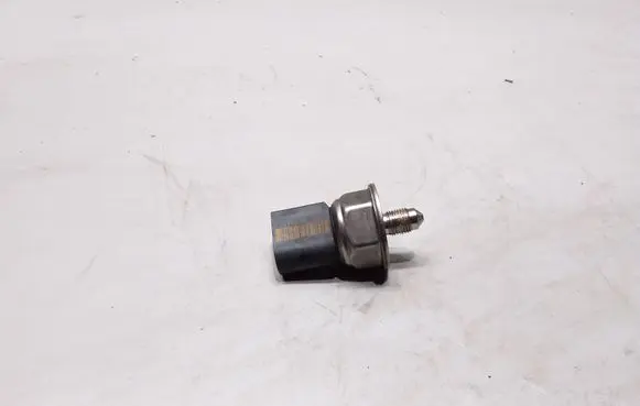 Fuel pressure sensor