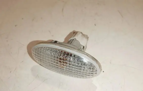 Mazda 6 Front fender indicator light