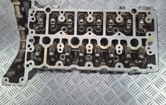 Mercedes-Benz C W204 Engine head R2710162201