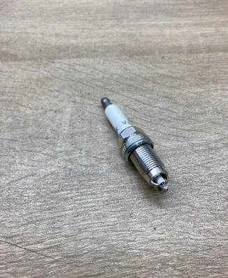 Skoda Superb B5 (3U) Spark plug 101905620
