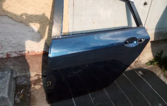 Mazda 6 Rear door