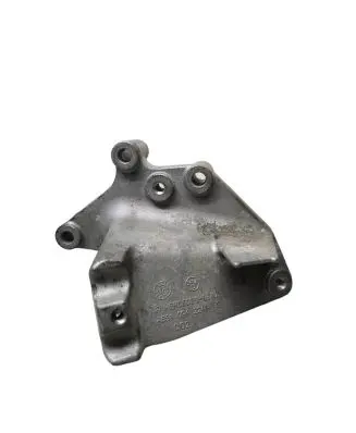 Mercedes-Benz Vito Viano W447 Engine mounting bracket A6510942241