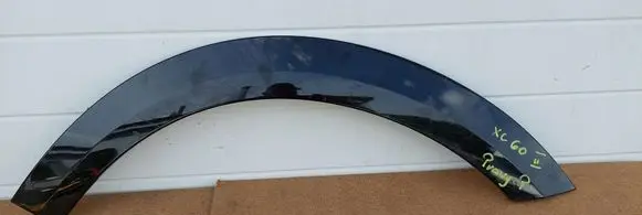 Volvo XC60 Front arch trim sddfrt