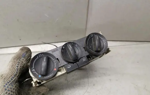 Volkswagen Polo Climate control unit