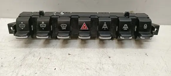 Peugeot 3008 I Hazard light switch 96638425XT