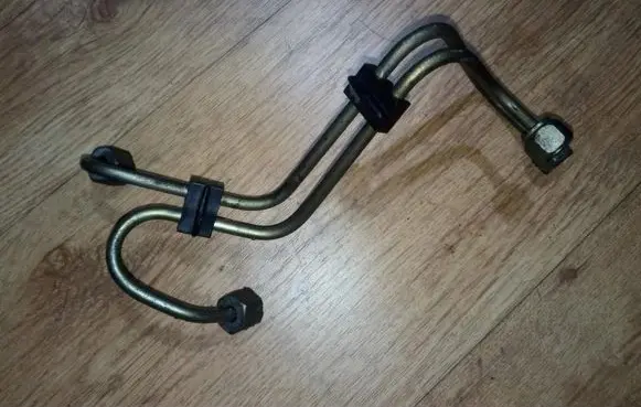 Volvo S40, V40 Fuel line pipe