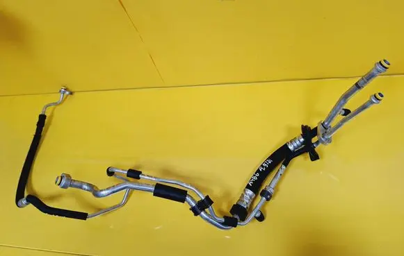 Audi A4 S4 B6 8E 8H Air conditioning (A/C) pipe/hose 8E1280712Q