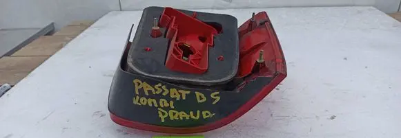 Volkswagen PASSAT B5 Rear/tail lights 6552626