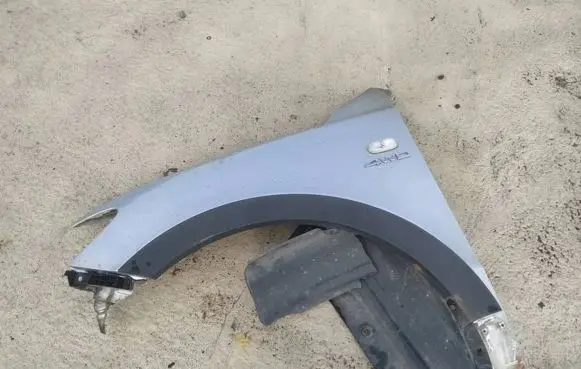 Hyundai Santa Fe Fender pilkas