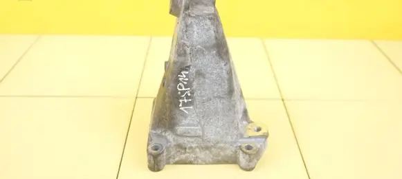 Mercedes-Benz C W204 Engine mounting bracket A2712231904 271910
