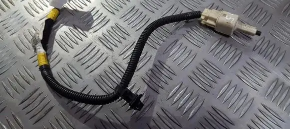 Toyota Avensis T250 Brake pedal sensor switch 8222305030 82223-05030