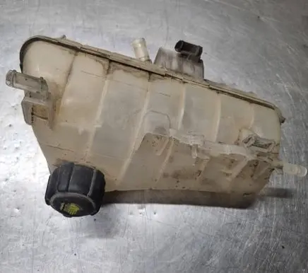 Coolant expansion tank/reservoir