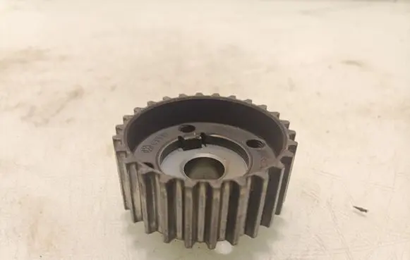 Volkswagen Golf Plus Camshaft pulley/ VANOS 06A105263D