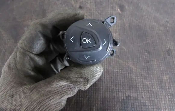 Ford Grand C-MAX Steering wheel buttons/switches AM5T14K147AA
