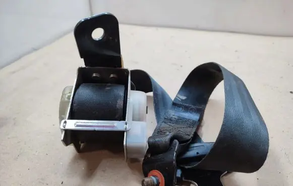 KIA Ceed Rear seatbelt 898201H000