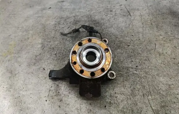 Opel Vectra C Front wheel hub spindle knuckle 