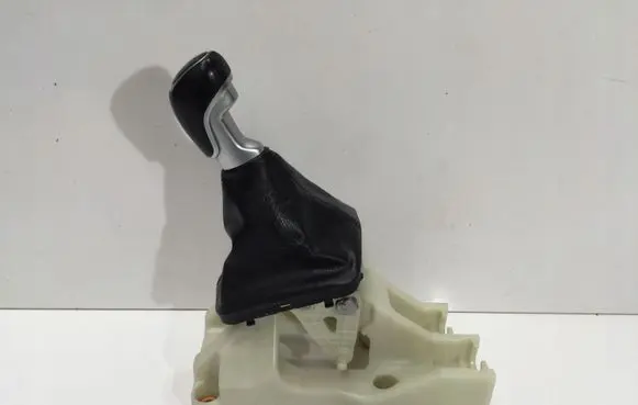 KIA Ceed Gear shifter/selector 43700F2100