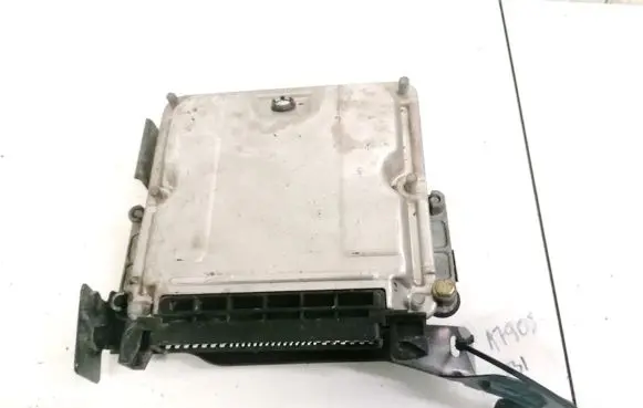 Peugeot 607 Engine control unit/module 92011877 Z8A6Z