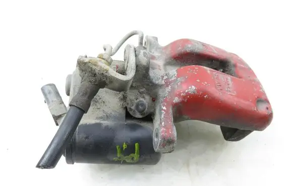Volkswagen PASSAT B6 Rear brake caliper 