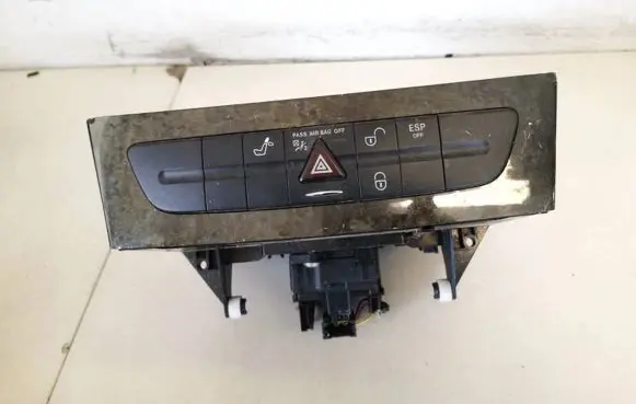 Mercedes-Benz E W211 Hazard light switch 2116800552 823275707f422