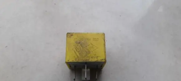 Renault Laguna II Other relay 7700844253