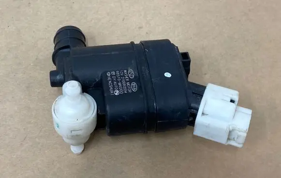 Hyundai Bayon Windscreen/windshield washer pump 98510M4000 210080554