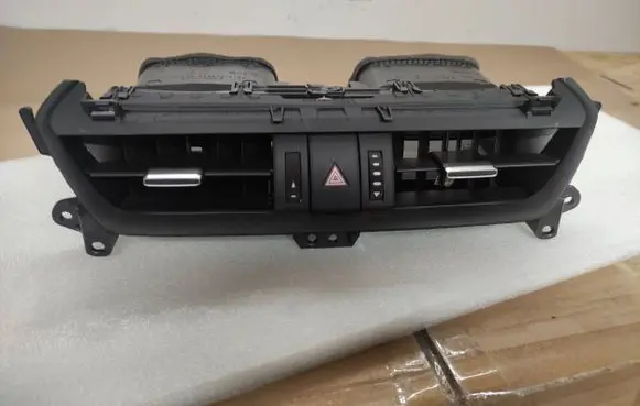 Toyota RAV 4 (XA50) Dash center air vent grill 4556532191 4556432190 5567042190
